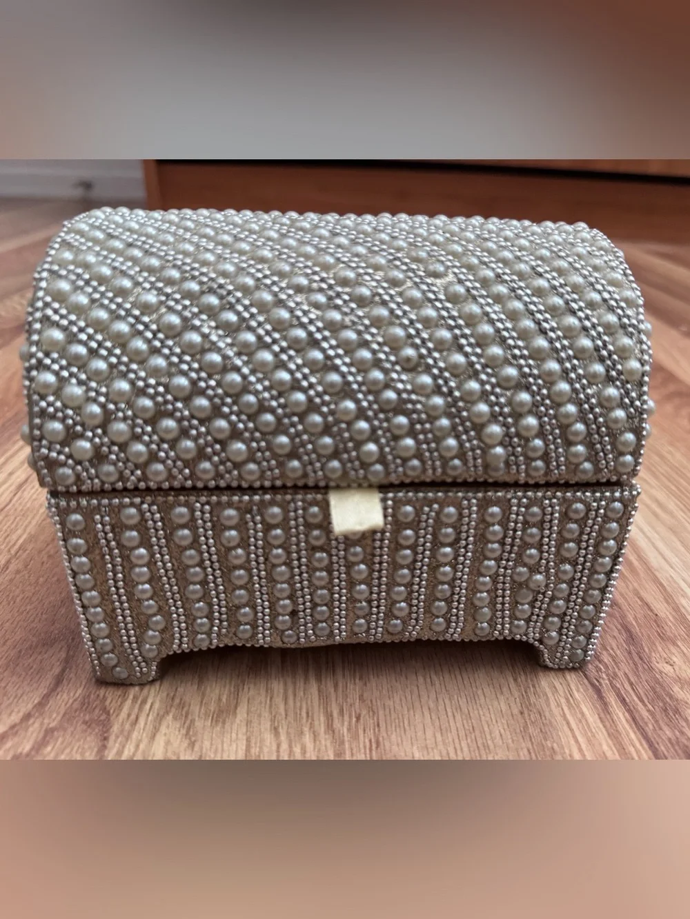Vintage Beaded Pearl Embellished Jewelry Box - Cream Pearl Detail